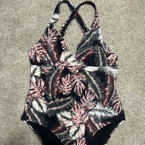 Women’s XL One Piece Hurley Swimsuit